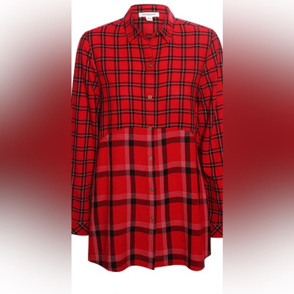 beachlunchlounge Tops - Beachlunchlounge Red and Black Plaid Shirt